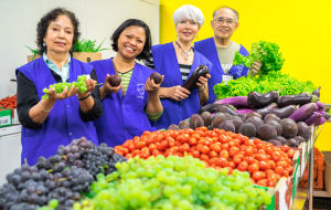 Volunteers sorting fresh produce